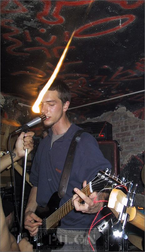 20010804_ultimate_brigade_03