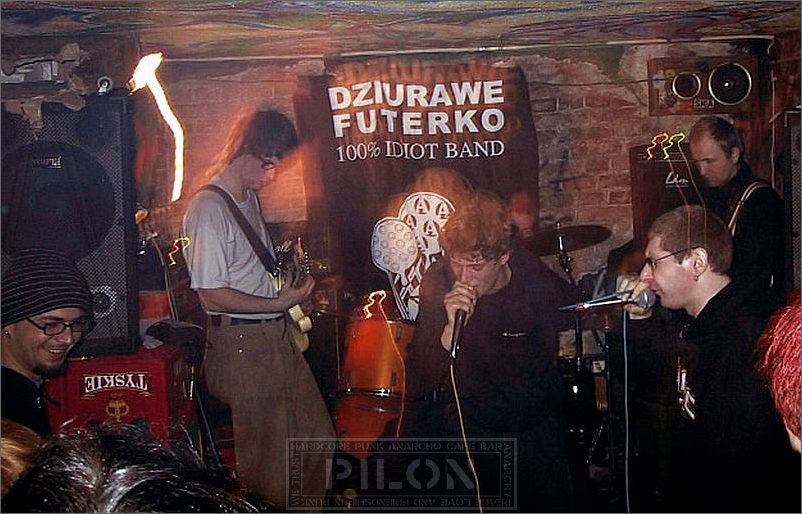 20020328_dziurawe_futerko_01